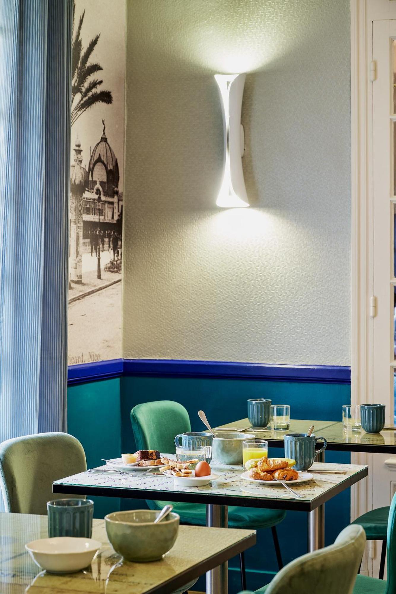 Excelsior Centre By Happyculture Hotel